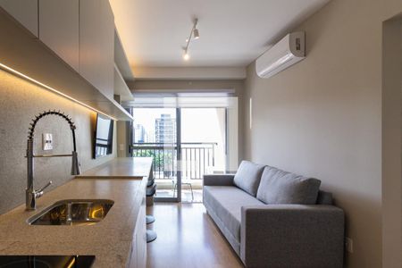 Sala e Cozinha de kitnet/studio para alugar com 1 quarto, 31m² em Moema, São Paulo