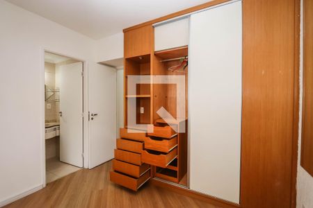 Suíte de apartamento para alugar com 2 quartos, 52m² em Vila Suzana, São Paulo