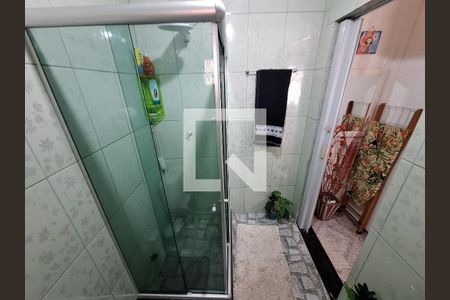 Banheiro da suíte de casa à venda com 2 quartos, 100m² em Santa Teresa, Rio de Janeiro