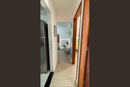 Corredor de apartamento para alugar com 2 quartos, 53m² em Vila Sacadura Cabral, Santo André