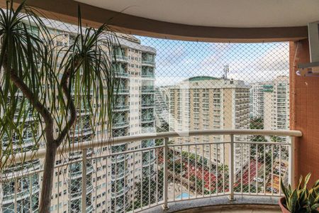 Varanda de apartamento à venda com 3 quartos, 100m² em Barra da Tijuca, Rio de Janeiro