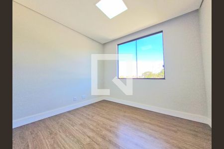 Quarto 2 de casa à venda com 4 quartos, 230m² em Várzea, Lagoa Santa