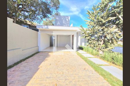 Fachada de casa à venda com 4 quartos, 230m² em Várzea, Lagoa Santa