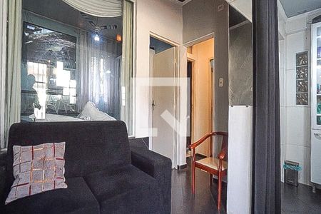 Sala de casa de condomínio para alugar com 2 quartos, 250m² em Vila Esperança, São Paulo