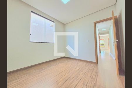 Casa à venda com 177m², 4 quartos e 2 vagas Casa à venda com 177m², 4 quartos e 2 vagasQuarto 2