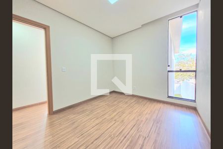 Casa à venda com 177m², 4 quartos e 2 vagas Casa à venda com 177m², 4 quartos e 2 vagasQuarto 1
