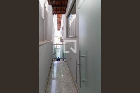 Varanda da sala 1 de casa para alugar com 3 quartos, 360m² em Itapoã, Belo Horizonte