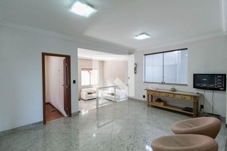Sala 2 de casa para alugar com 3 quartos, 360m² em Itapoã, Belo Horizonte