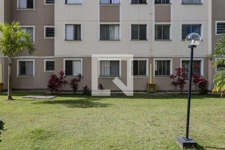Vista - Sala de apartamento para alugar com 2 quartos, 50m² em Loteamento Mogilar, Mogi das Cruzes