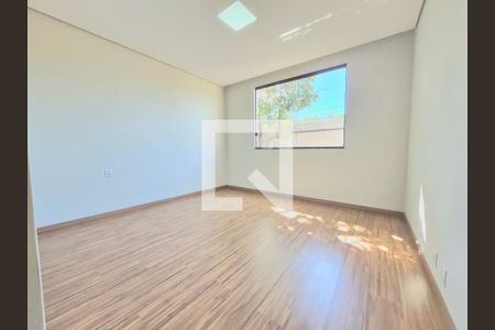 Suíte de casa à venda com 4 quartos, 160m² em Várzea, Lagoa Santa