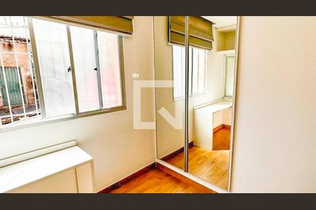 Quarto de apartamento para alugar com 3 quartos, 70m² em Glória, Belo Horizonte