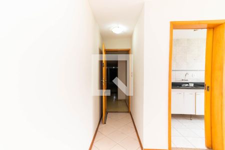 Corredor de apartamento à venda com 2 quartos, 51m² em Fonseca, Niterói