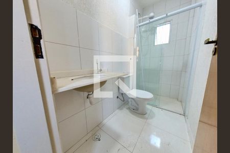 Banheiro de casa para alugar com 1 quarto, 27m² em Parque Sao Luis, São Paulo