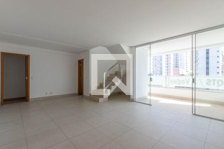 Apartamento à venda com 256m², 4 quartos e 4 vagasSala