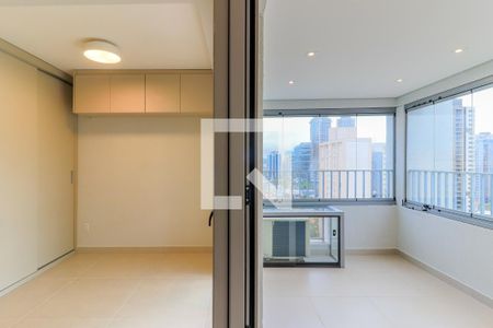 Sala/Quarto de kitnet/studio para alugar com 1 quarto, 31m² em Jardim das Acácias, São Paulo