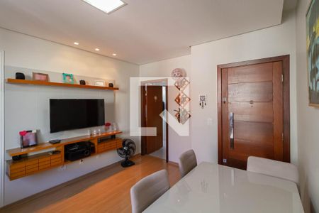Sala  de apartamento à venda com 3 quartos, 77m² em Heliópolis, Belo Horizonte
