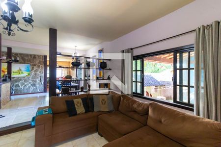 Sala de casa à venda com 3 quartos, 300m² em Vila Progresso, Niterói