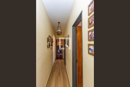 Corredor de apartamento à venda com 3 quartos, 69m² em Caiçara-adelaide, Belo Horizonte