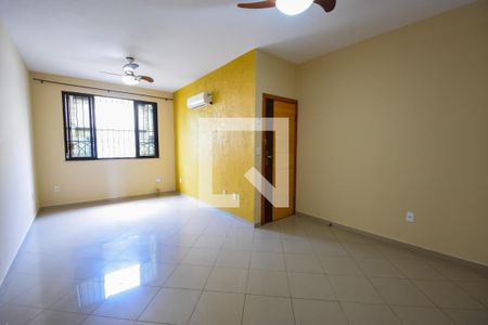 Sala (Segundo Pavimento) de casa de condomínio à venda com 3 quartos, 360m² em Quintino Bocaiúva, Rio de Janeiro
