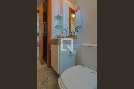 Banheiro de apartamento à venda com 3 quartos, 85m² em Buritis, Belo Horizonte