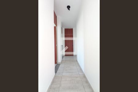 Corredor  de apartamento para alugar com 2 quartos, 55m² em Jardim das Bandeiras, Campinas
