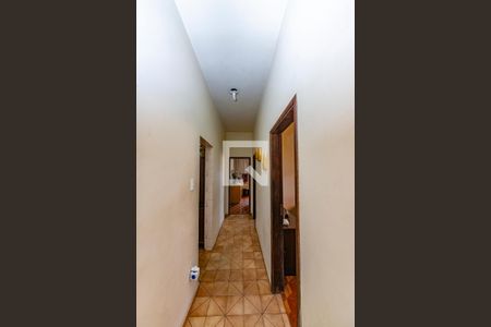 Corredor de casa à venda com 3 quartos, 360m² em Barreiro, Belo Horizonte