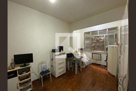 Sala/Quarto de kitnet/studio para alugar com 1 quarto, 50m² em Centro, Rio de Janeiro