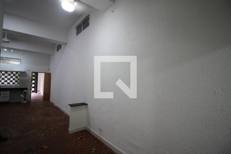 Corredor de casa para alugar com 2 quartos, 94m² em Santo Amaro, São Paulo