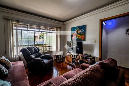 Sala de casa para alugar com 5 quartos, 225m² em Vila Scarpelli, Santo André