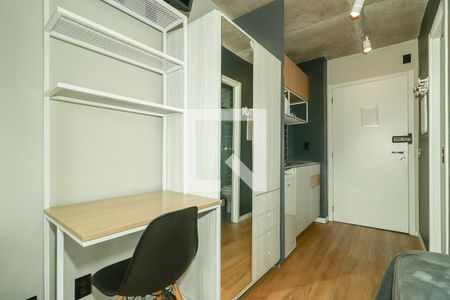 Quarto / Sala / Cozinha de apartamento para alugar com 1 quarto, 20m² em Santa Cecília, Porto Alegre