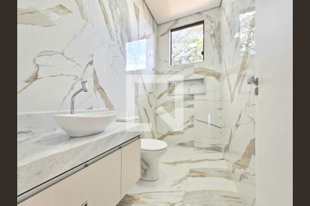 Casa à venda com 187m², 3 quartos e 3 vagas Casa à venda com 187m², 3 quartos e 3 vagasBanheiro da Suíte