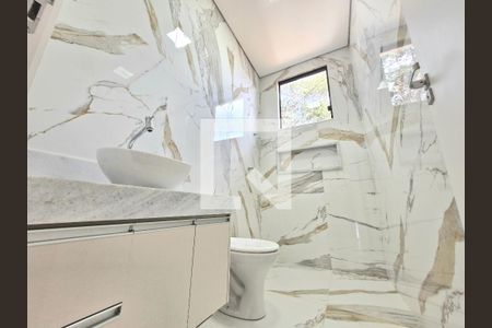 Casa à venda com 187m², 3 quartos e 3 vagas Casa à venda com 187m², 3 quartos e 3 vagasBanheiro da Suíte