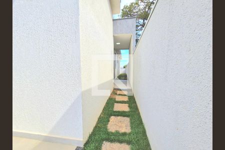Casa à venda com 187m², 3 quartos e 3 vagas Casa à venda com 187m², 3 quartos e 3 vagasCorredor