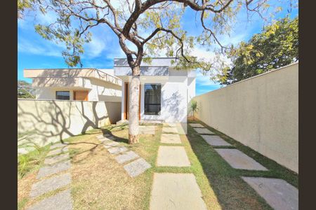 Fachada de casa à venda com 3 quartos, 187m² em Várzea, Lagoa Santa