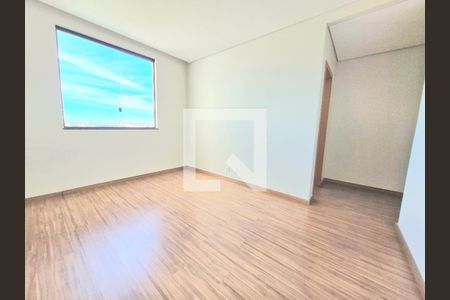 Casa à venda com 119m², 3 quartos e 3 vagas Casa à venda com 119m², 3 quartos e 3 vagasSuíte