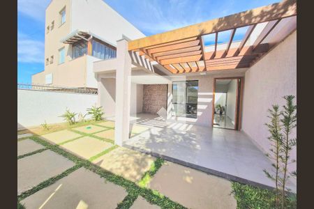 Fachada de casa à venda com 3 quartos, 119m² em Várzea, Lagoa Santa