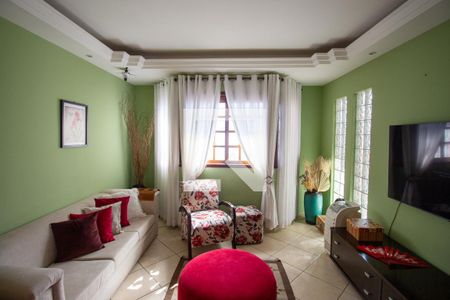 Sala de casa à venda com 4 quartos, 250m² em Jardim Helena, São Paulo