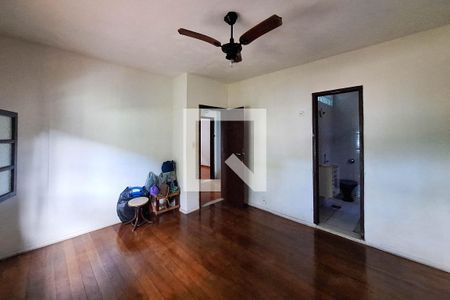 Casa à venda com 150m², 3 quartos e 1 vaga Casa à venda com 150m², 3 quartos e 1 vagaSuíte