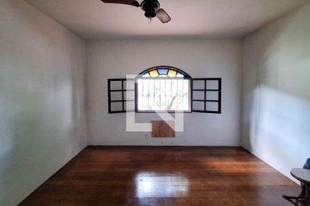 Casa à venda com 150m², 3 quartos e 1 vaga Casa à venda com 150m², 3 quartos e 1 vagaSuíte