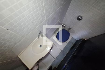 Casa à venda com 150m², 3 quartos e 1 vaga Casa à venda com 150m², 3 quartos e 1 vagaBanheiro da Suíte