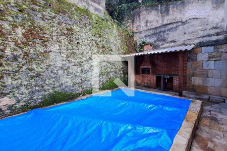 Casa à venda com 150m², 3 quartos e 1 vaga Casa à venda com 150m², 3 quartos e 1 vagaPiscina