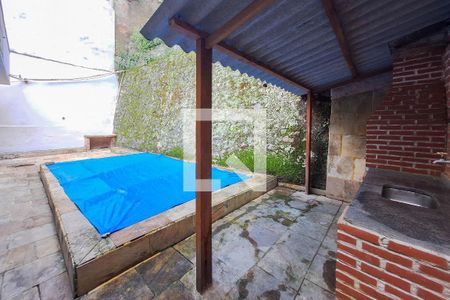 Casa à venda com 150m², 3 quartos e 1 vaga Casa à venda com 150m², 3 quartos e 1 vagaPiscina