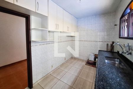 Casa à venda com 150m², 3 quartos e 1 vaga Casa à venda com 150m², 3 quartos e 1 vagaCozinha