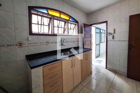 Casa à venda com 150m², 3 quartos e 1 vaga Casa à venda com 150m², 3 quartos e 1 vagaCozinha
