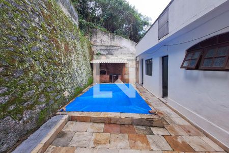 Casa à venda com 150m², 3 quartos e 1 vaga Casa à venda com 150m², 3 quartos e 1 vagaPiscina