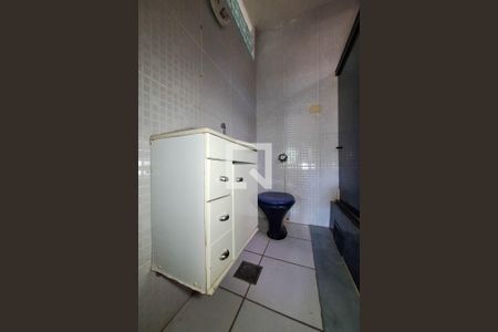 Casa à venda com 150m², 3 quartos e 1 vaga Casa à venda com 150m², 3 quartos e 1 vagaBanheiro da Suíte