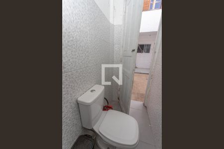 Casa para alugar com 100m², 2 quartos e 1 vaga Casa para alugar com 100m², 2 quartos e 1 vagaBanheiro de serviço