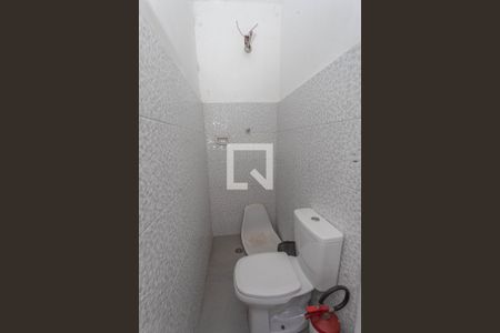 Casa para alugar com 100m², 2 quartos e 1 vaga Casa para alugar com 100m², 2 quartos e 1 vagaBanheiro de serviço