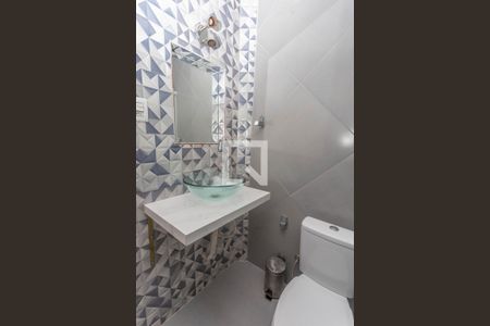 Casa para alugar com 100m², 2 quartos e 1 vaga Casa para alugar com 100m², 2 quartos e 1 vagaBanheiro