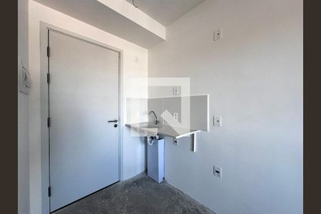 Cozinha de kitnet/studio para alugar com 1 quarto, 15m² em Jardim Aeroporto, São Paulo